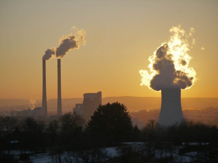 źródła emisji co2 do atmosfery